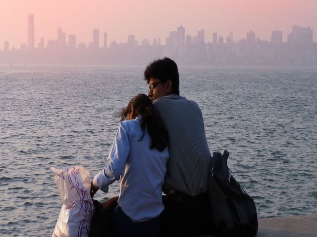 Mumbai couple at marine drive promenade